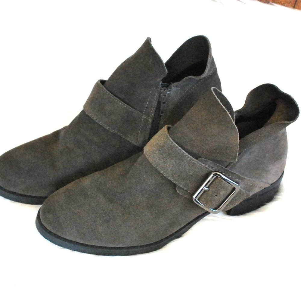 Franco Sarto Women's Brown Suede Stacked Heel Buckle Booties Size 7.5